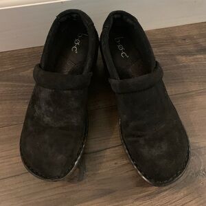 BOC womens clogs suede